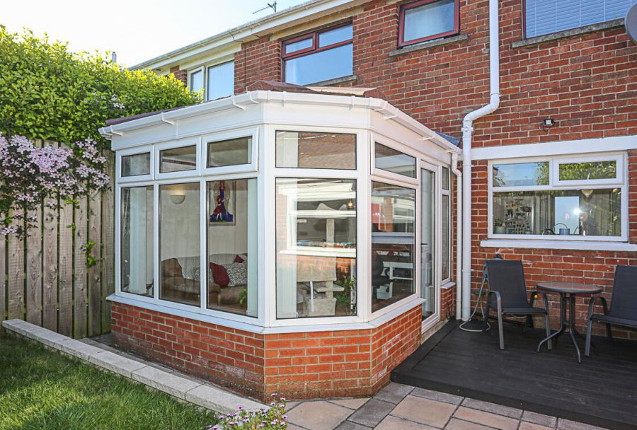 9 Lynne Crescent