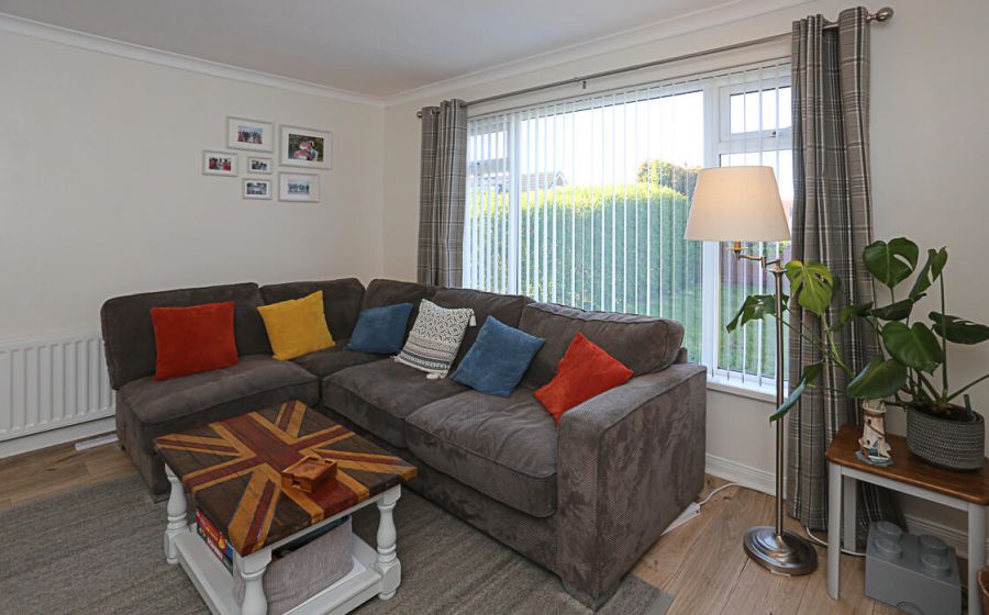 9 Lynne Crescent