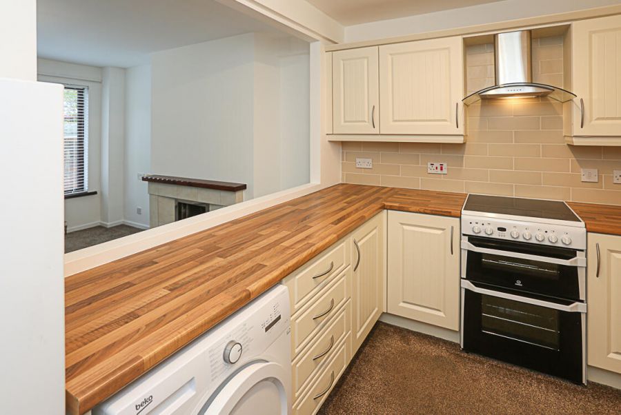 4 Abbey Court