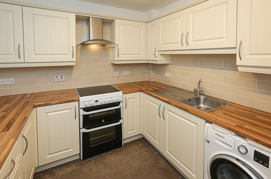 4 Abbey Court