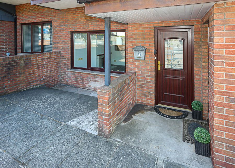 4 Abbey Court