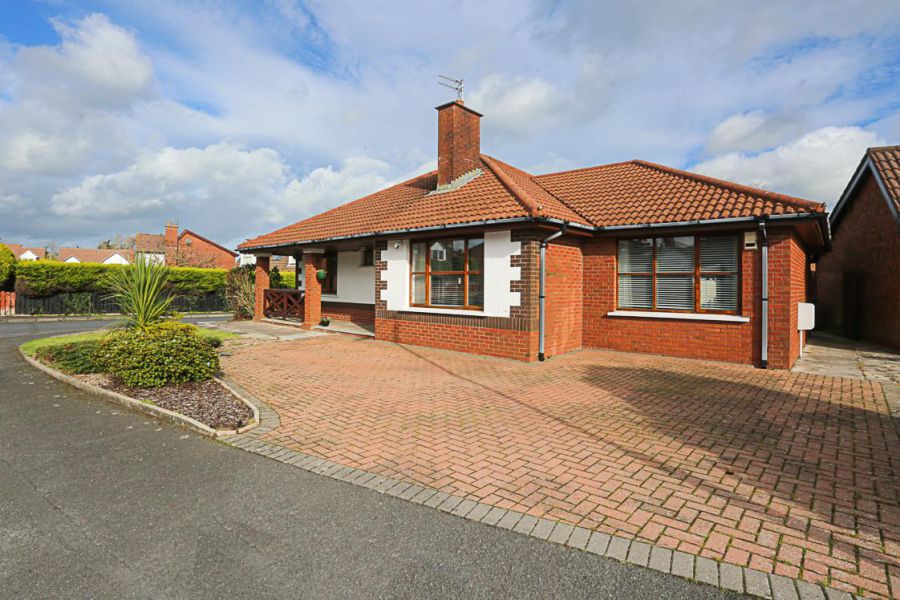 1 Lord Wardens Crescent, bangor, BT19 1YJ