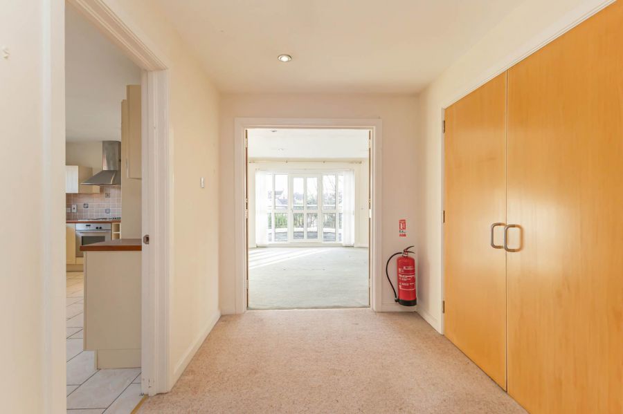 Penthouse, 8 Bayside Apartments