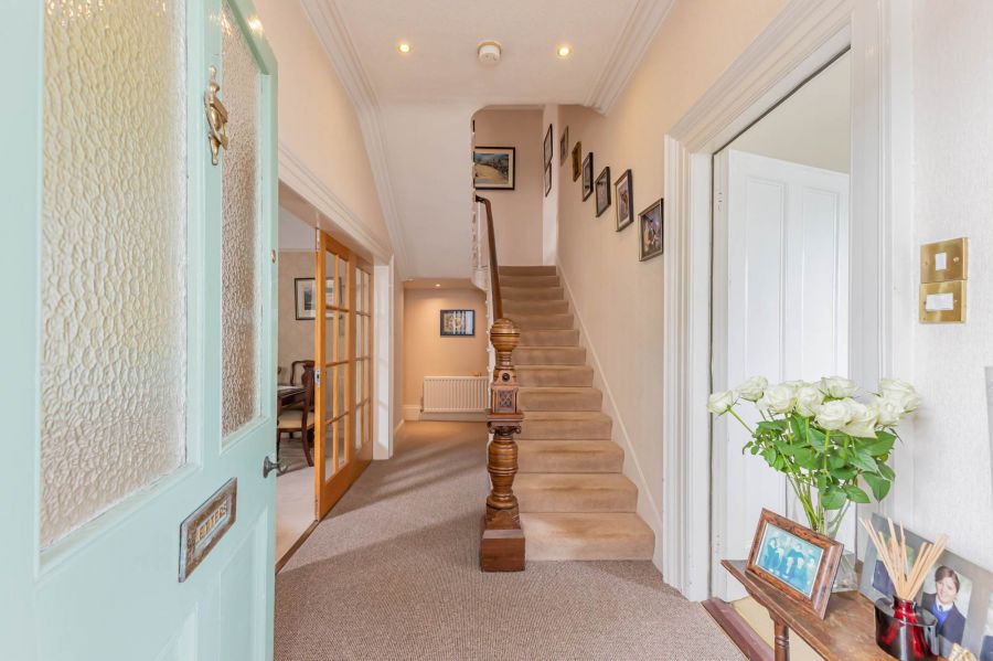 7 Dufferin Villas