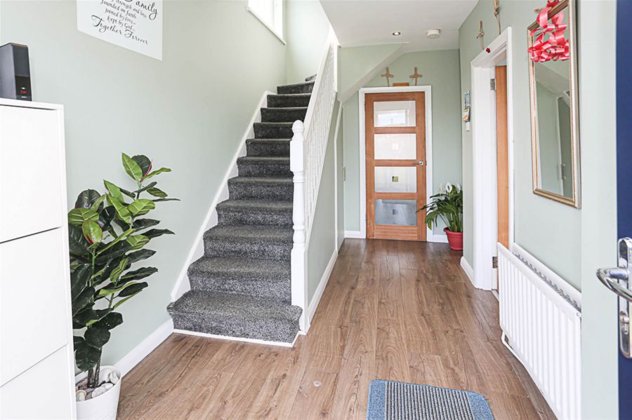 5 Church Crescent