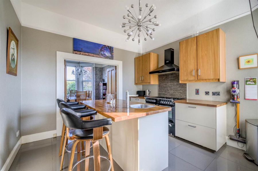 Artona, 29 Bryansburn Road