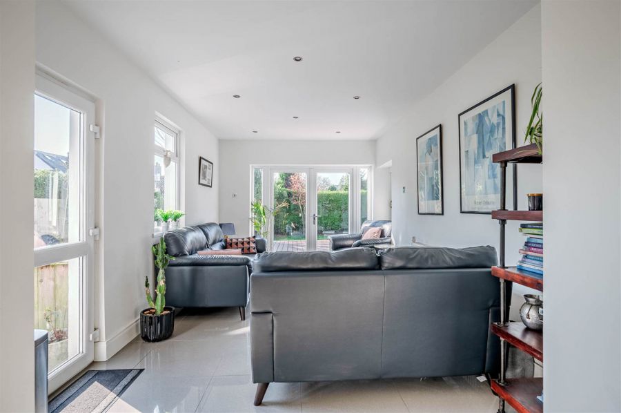 Artona, 29 Bryansburn Road