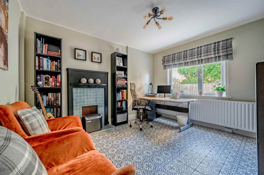 Artona, 29 Bryansburn Road