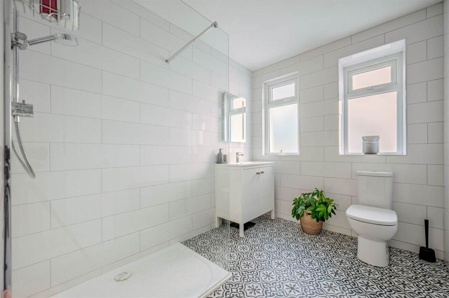 Artona, 29 Bryansburn Road