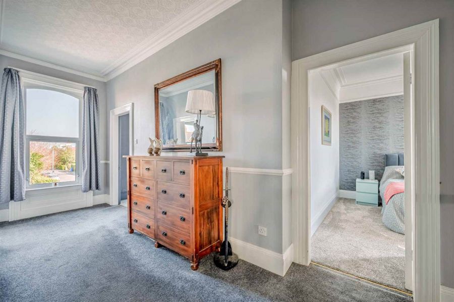 Artona, 29 Bryansburn Road