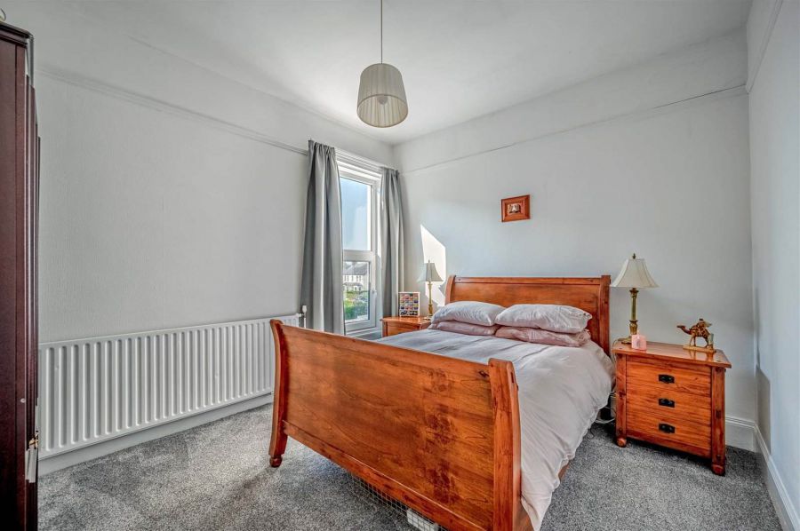 Artona, 29 Bryansburn Road