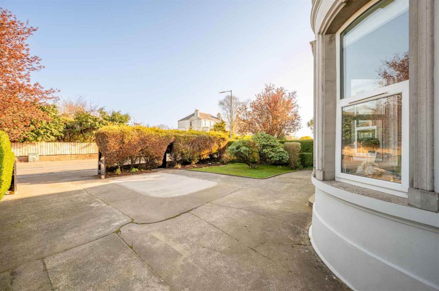 Artona, 29 Bryansburn Road