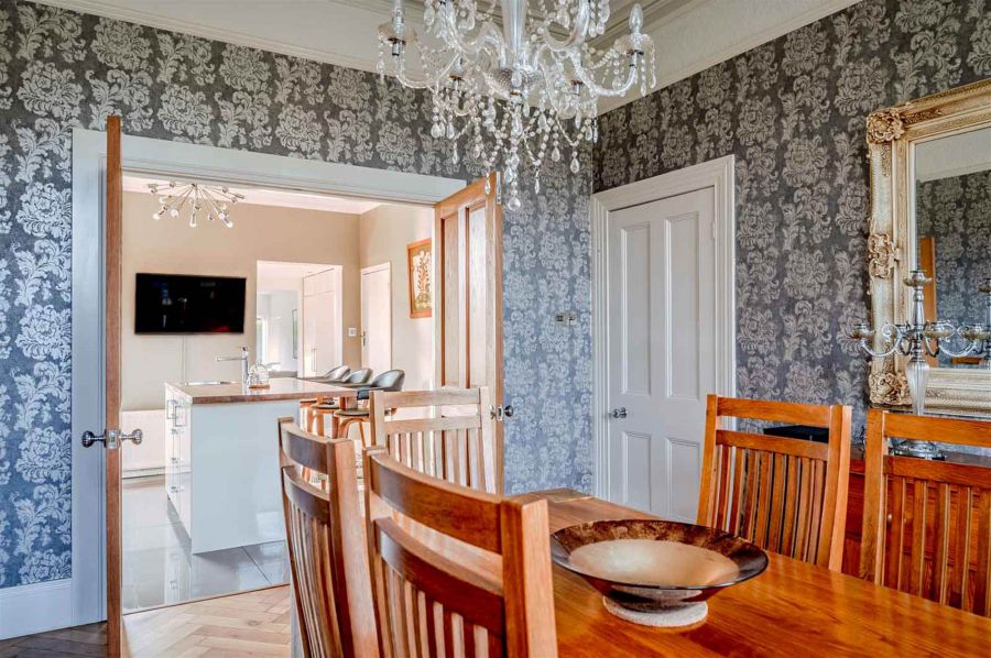 Artona, 29 Bryansburn Road