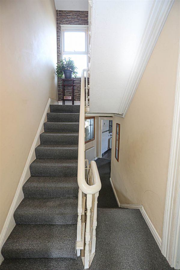 30-30a Grays Hill