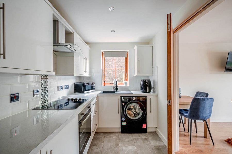 Flat 2 244 Clandeboye Road
