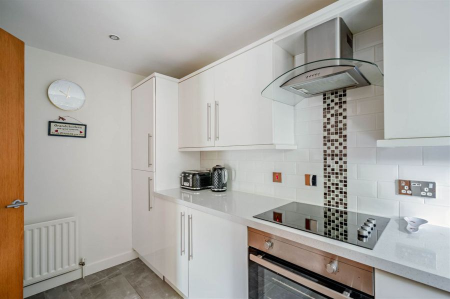 Flat 2 244 Clandeboye Road