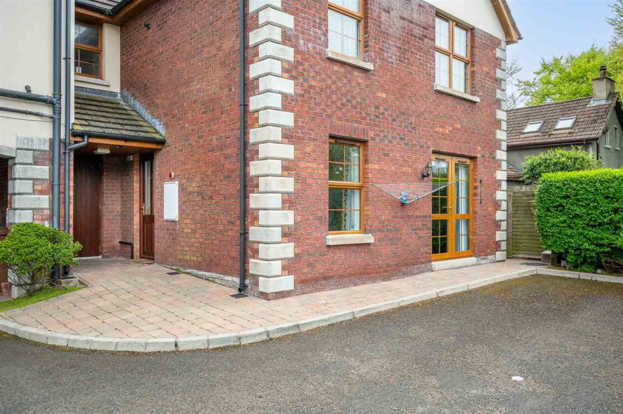 Flat 2 244 Clandeboye Road