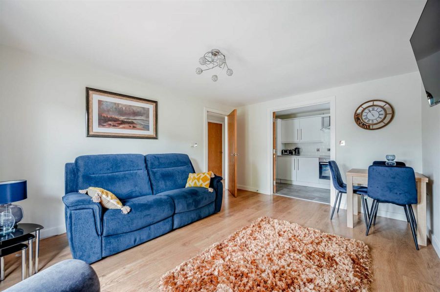 Flat 2 244 Clandeboye Road