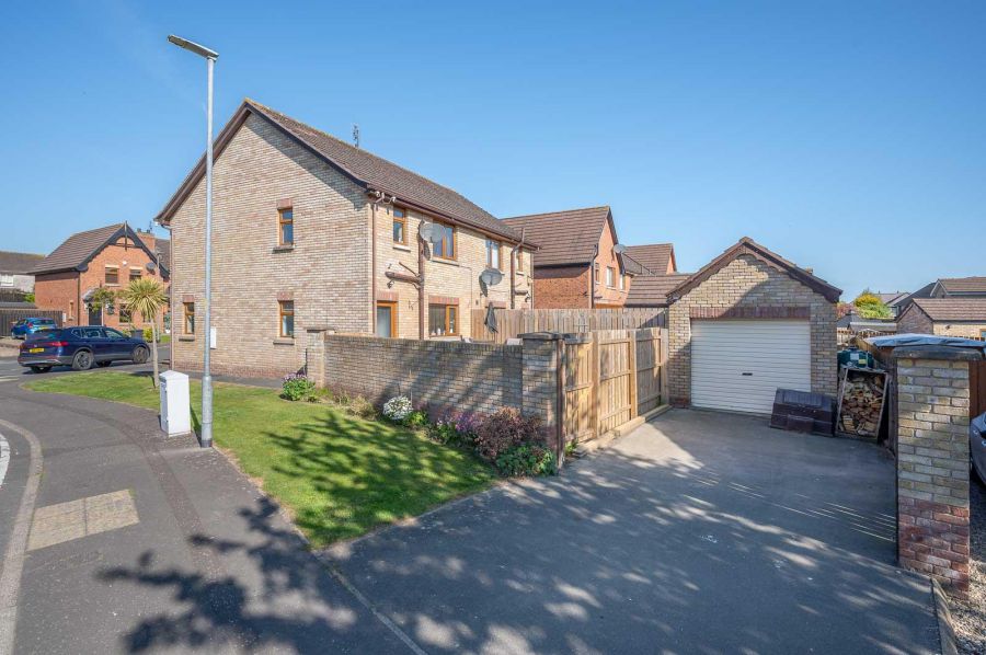 1 Stonebridge Cottages