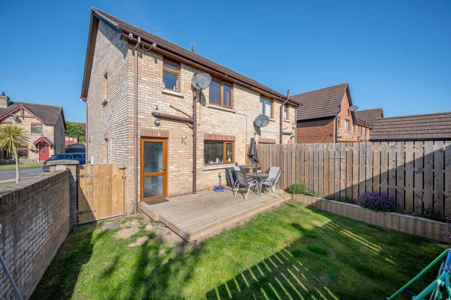 1 Stonebridge Cottages