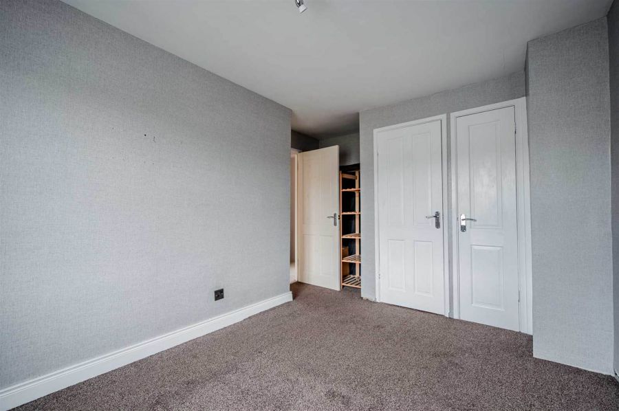 6 Meadow Close