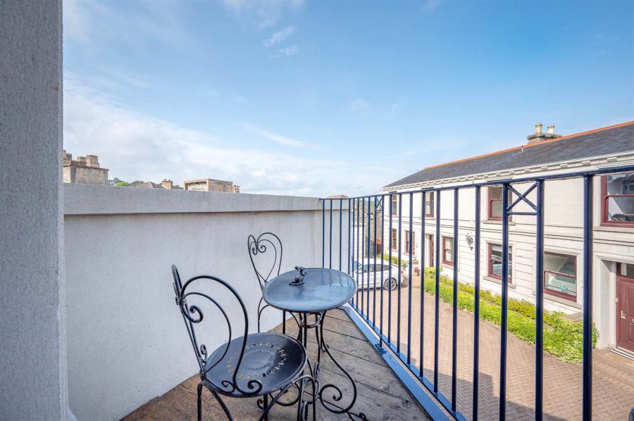 3 Seacourt