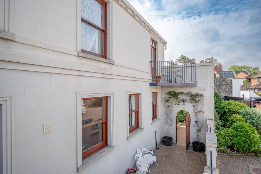 3 Seacourt