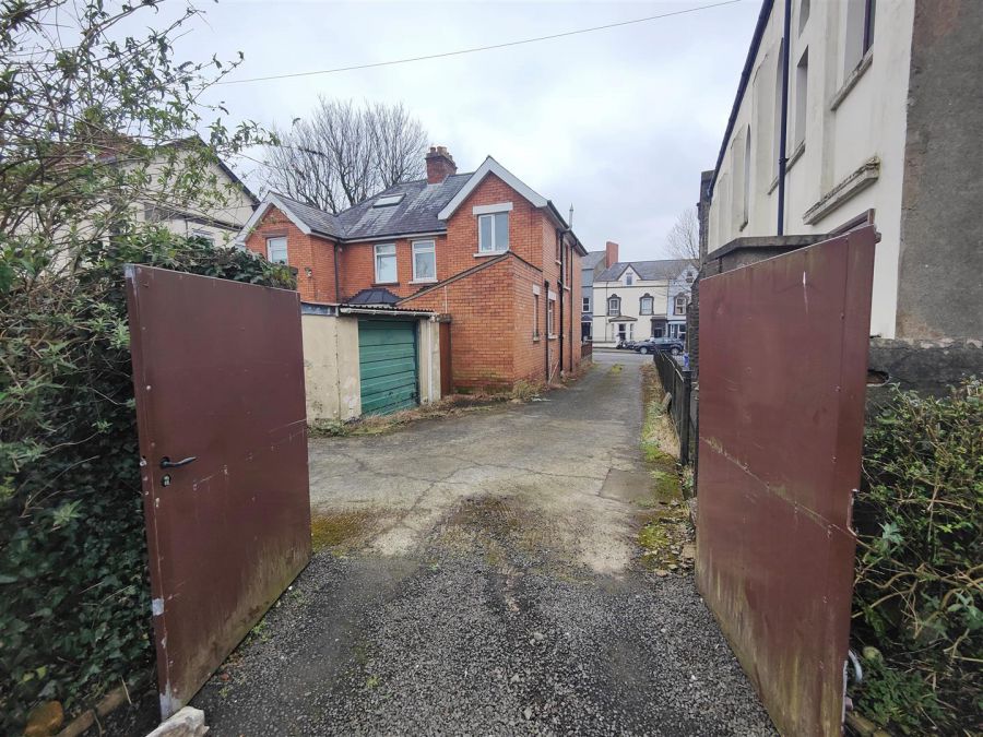 3 Ballygomartin Road