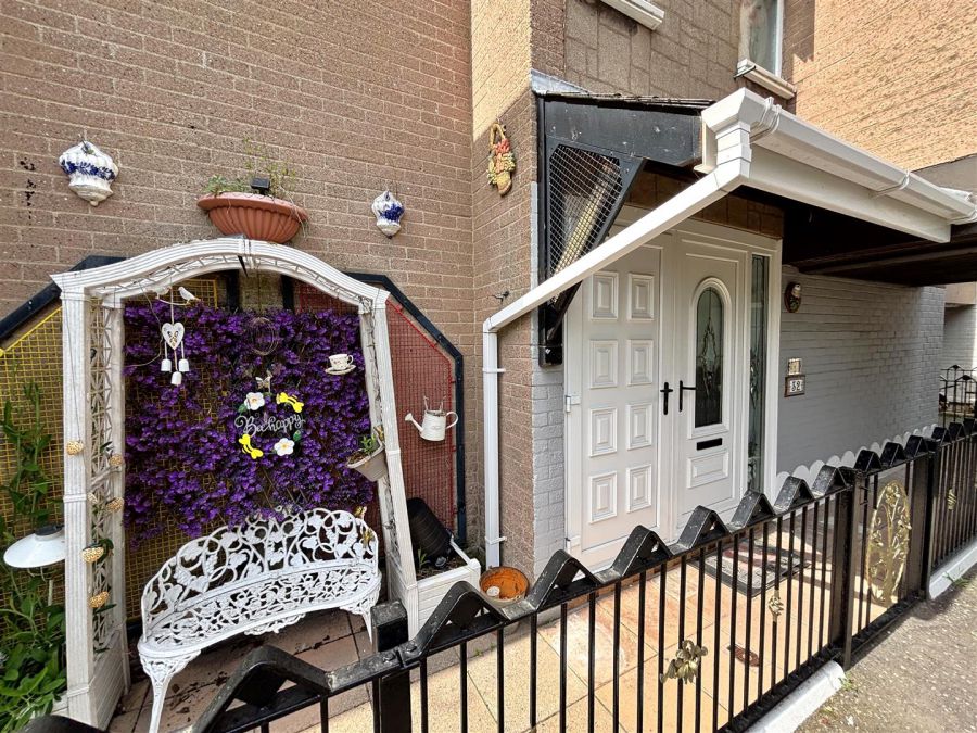 32 Bruslee Way