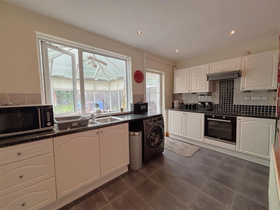 122 Joanmount Park