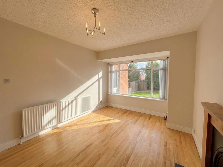 2 Strathmore Park North