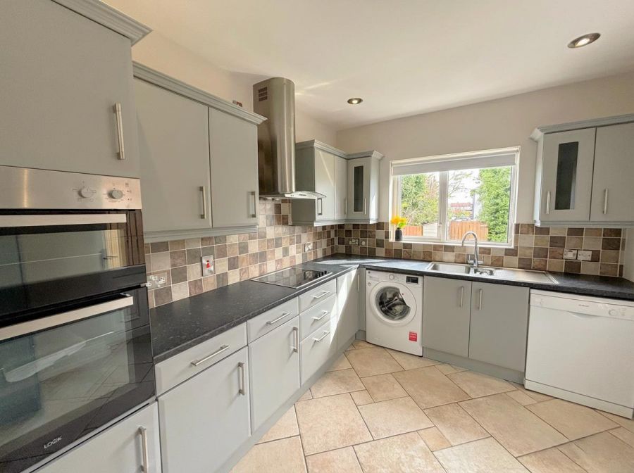 2 Strathmore Park North