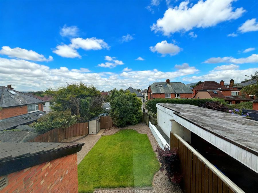 2 Strathmore Park North