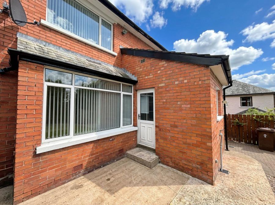 2 Strathmore Park North