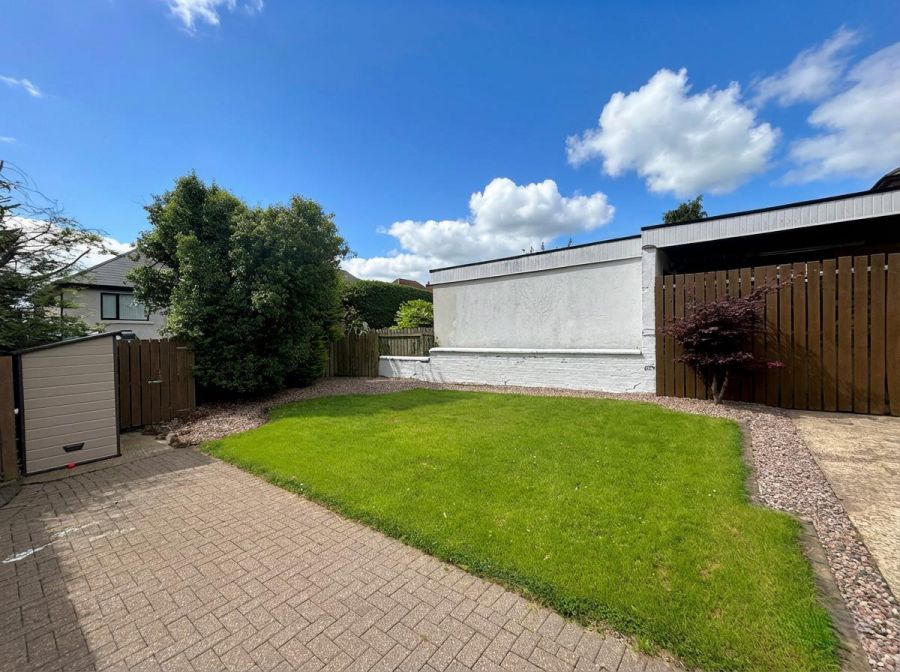 2 Strathmore Park North