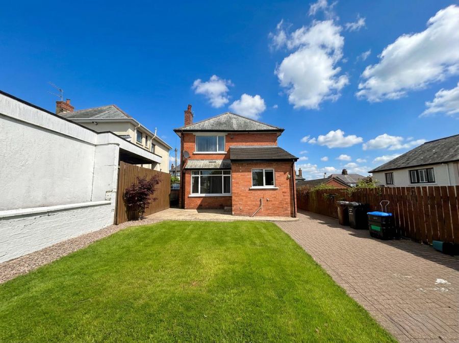 2 Strathmore Park North