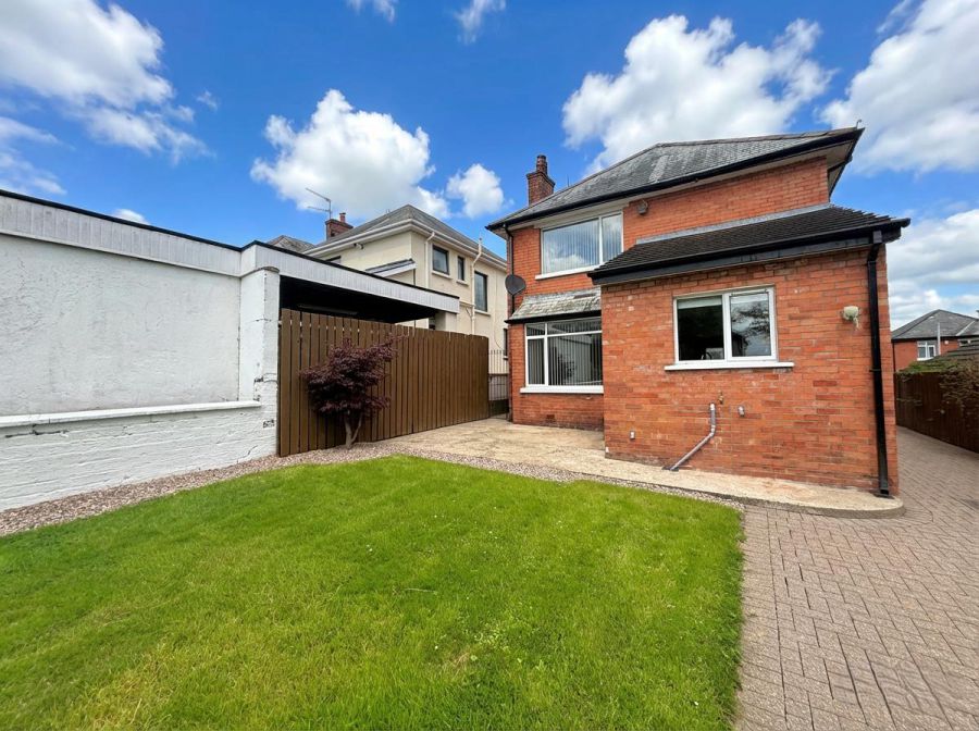 2 Strathmore Park North