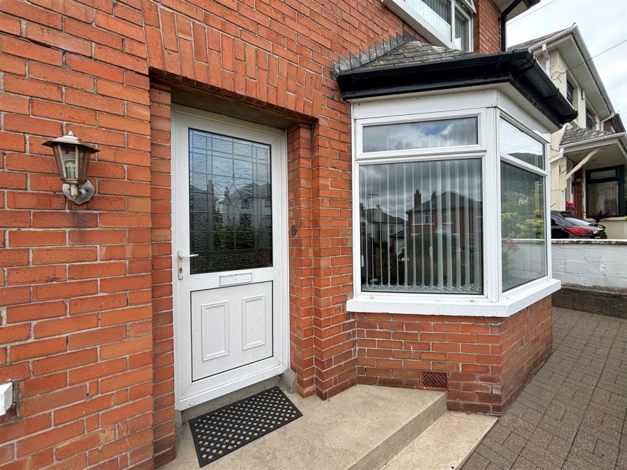 2 Strathmore Park North