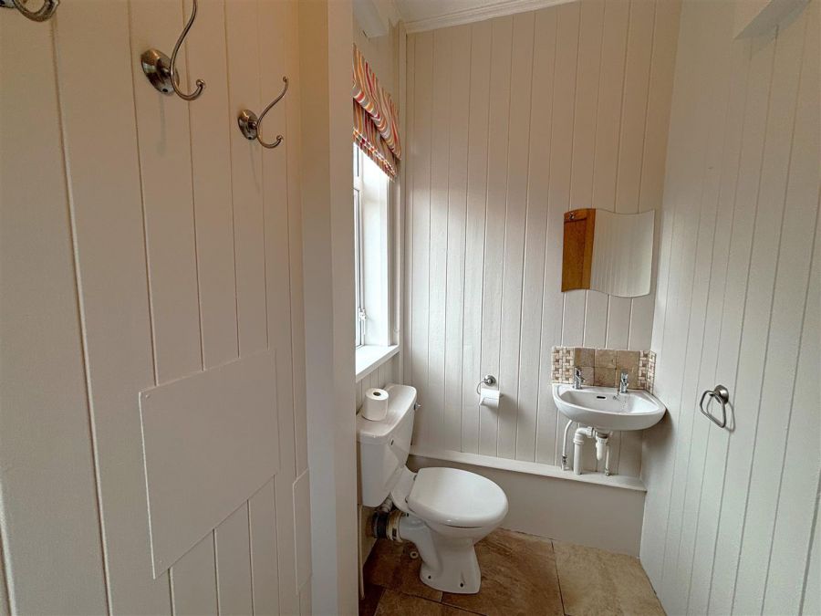 2 Strathmore Park North