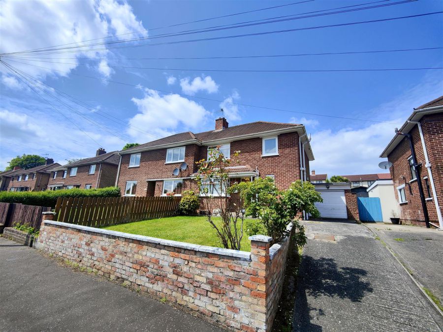 71 Sunningdale Park