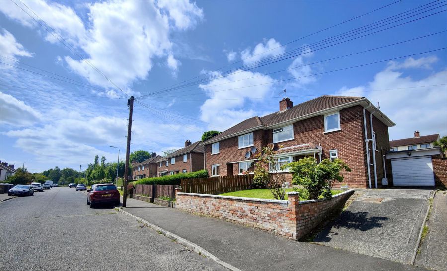 71 Sunningdale Park