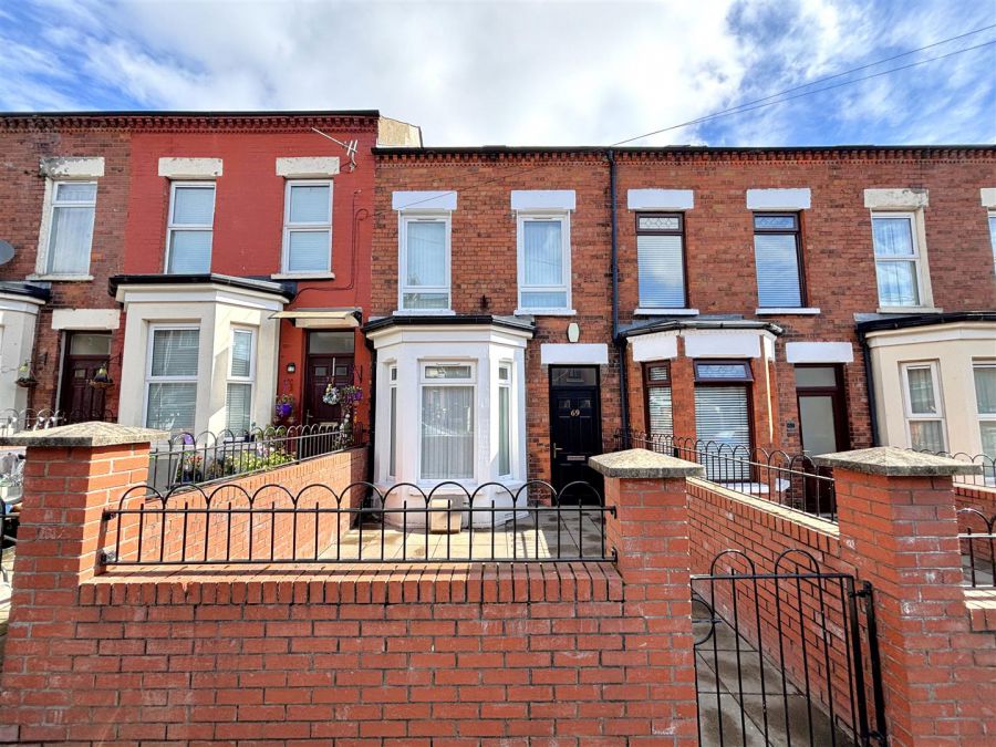 69 Gainsborough Drive