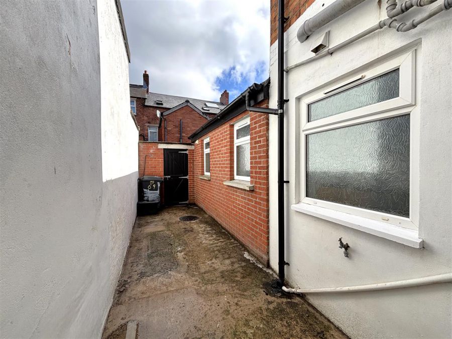 69 Gainsborough Drive