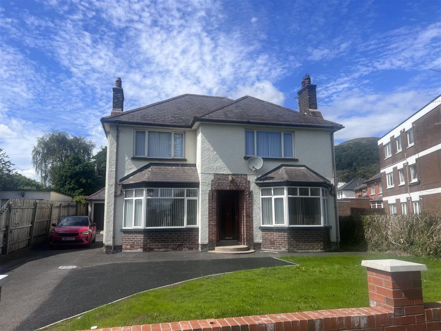 Apt 1 546 Antrim Road