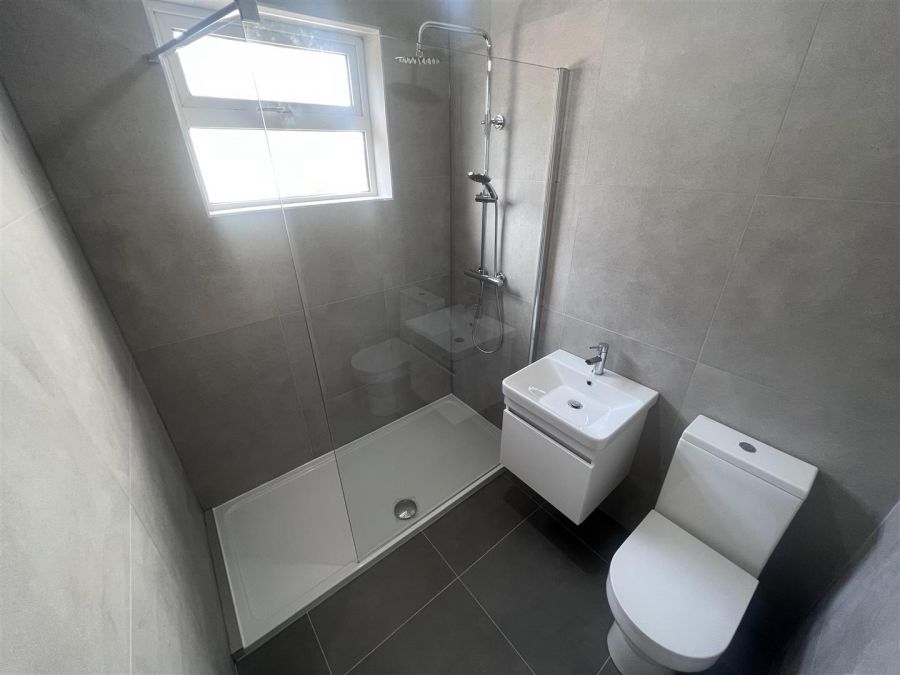 Apt 1 546 Antrim Road