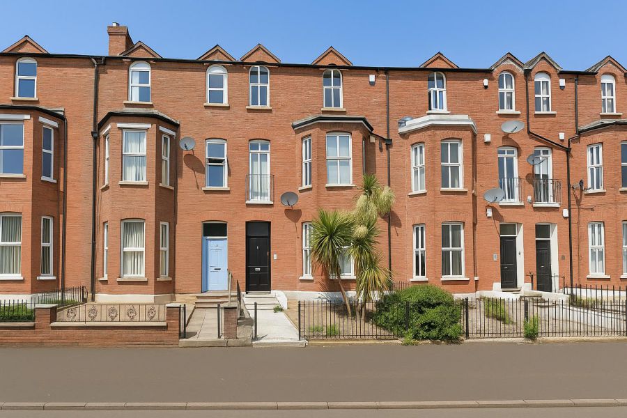 Flat 2, 10 Brookhill Avenue,Belfast, BT14 6BS Flat 2, 10 Brookhill Avenue,Belfast, BT14 6BS