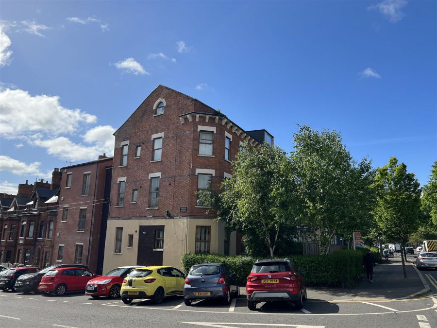 Apt 9, Jubilee 389 Antrim Road,belfast, BT15 3BG