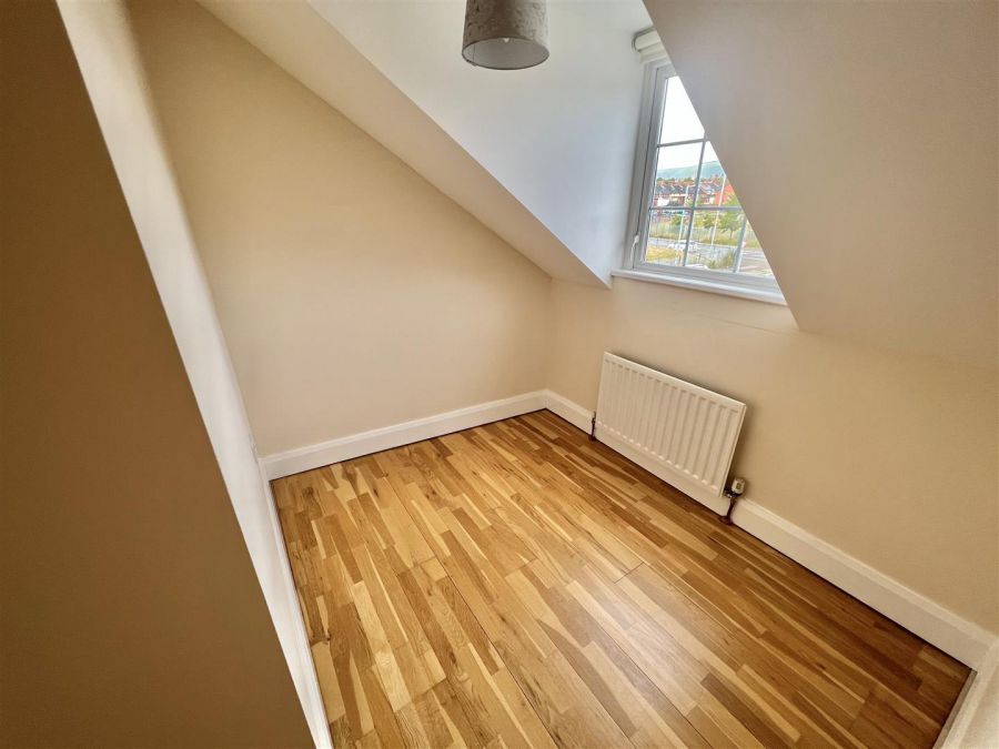 Apt 1, 106 York Road