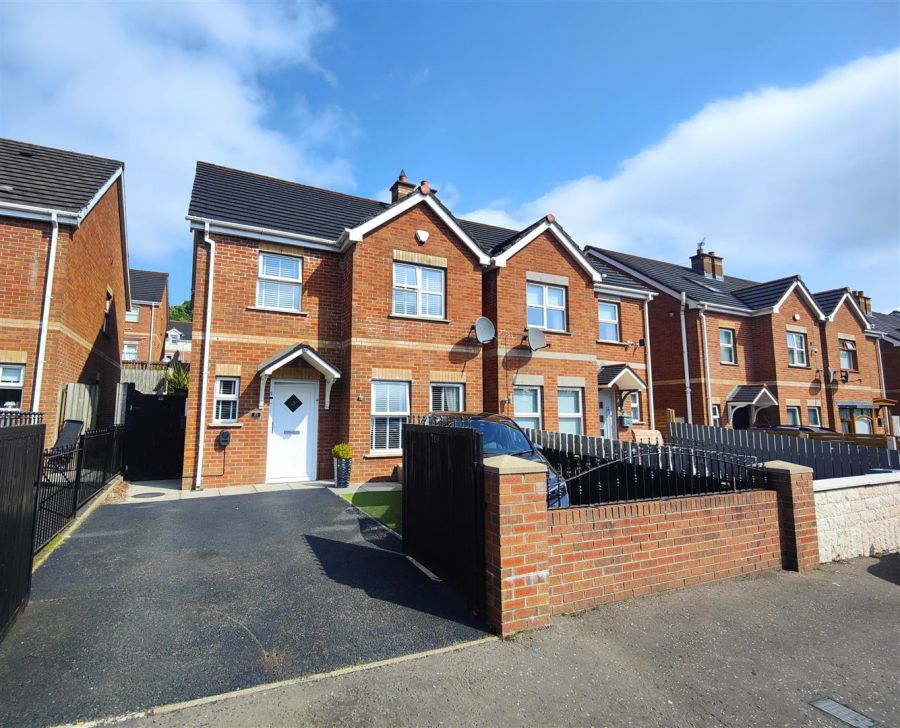 15 Wolfhill Manor