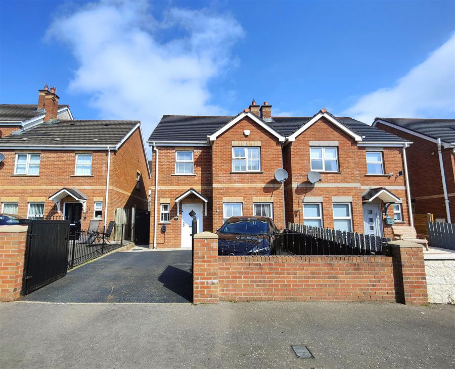 15 Wolfhill Manor